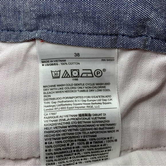 Banana Republic Factory Red Flat Front Chino Shorts- Sz 38 - Picture 4 of 11